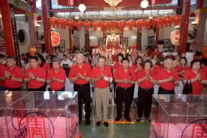 ศาลเจ้าไต้ฮงกง มูลนิธิป่อเต็กตึ๊ง จัดพิธีจุดเทียนเปิดงานเทศกาลตรุษจีน (ชิวสี่) ประจำปี 2569 สวดชัยมงคลคาถา (พะเก่ง) เฮง เฮง เฮง ตลอดปีมะเมีย