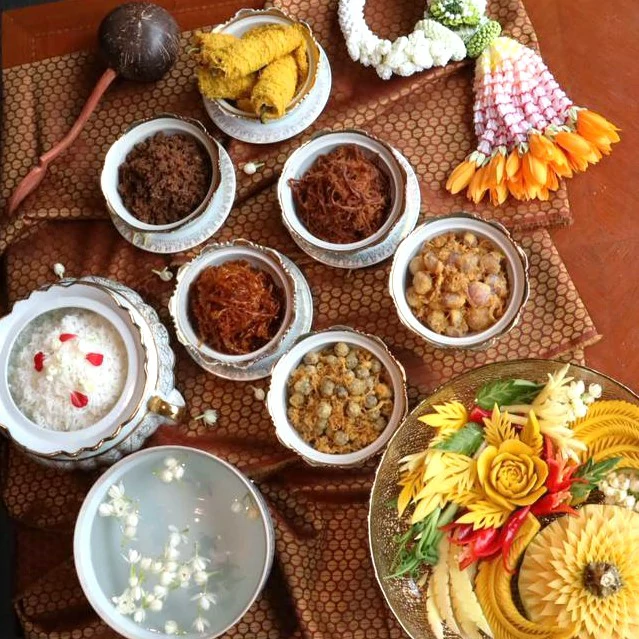 เชิญชวนชิม “ข้าวแช่คลายร้อน” ที่ดิเอมเมอรัลด์ ค็อฟฟี่ช็อพ