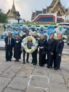 ชมรมจิตอาสาเพื่อคนพิการและผู้ด้อยโอกาส : “HDUT.” ร่วมลงนามถวายความอาลัย “พระพันปีหลวง”