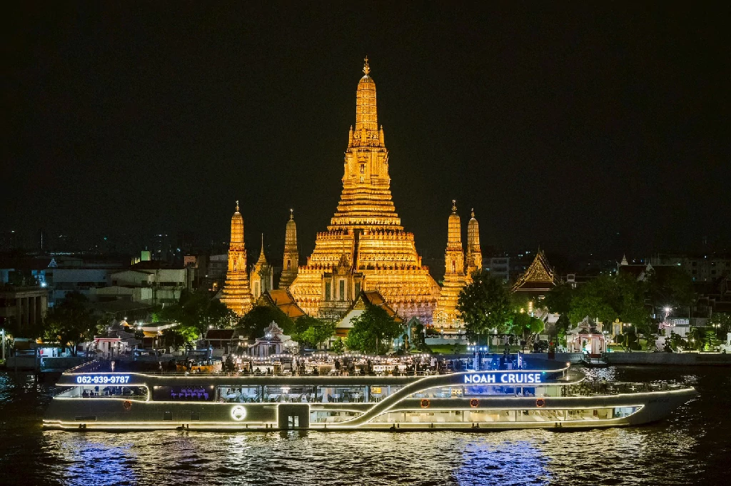 ล่องแม่น้ำเจ้าพระยาสุดชิลกับ Noah Cruise
