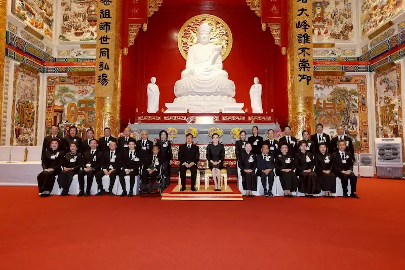 ในหลวง และ พระราชินี เสด็จพระราชดำเนินทรงเปิดอาคารศาลเจ้าไต้ฮงกงหยกขาว เฉลิมพระเกียรติ 72 พรรษา