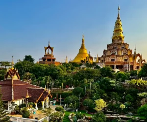 ถิ่นวัฒนธรรมทั่วไทยไปกับพี่หนุ่ม-สุทน รุ่งธัญรัตน์ : พาไปรู้จักวัดพระธาตุผาซ่อนแก้วสถานที่ศักดิ์สิทธิ์ในเทือกเขาค้อ อำเภอเขาค้อ จังหวัดเพชรบูรณ์