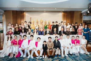 เปิดม่าน “สุริยะเทวะ อวอร์ด 2026” สะเทือนวงการ! ผุด “ตุ๊กตาทองคำ” แห่งคุณความดี มูลค่าต้นแบบกว่าแสนบาท ระดมคนบันเทิง-นักธุรกิจไทยเทศร่วมงานคับคั่ง